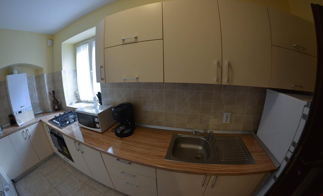 Apartment Luca Poarta Schei Braşov Exteriör bild